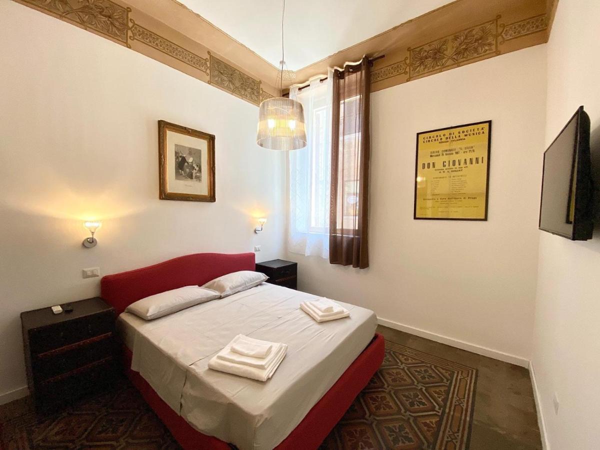 Al Teatro Bed and Breakfast Reggio di Calabria Exteriör bild