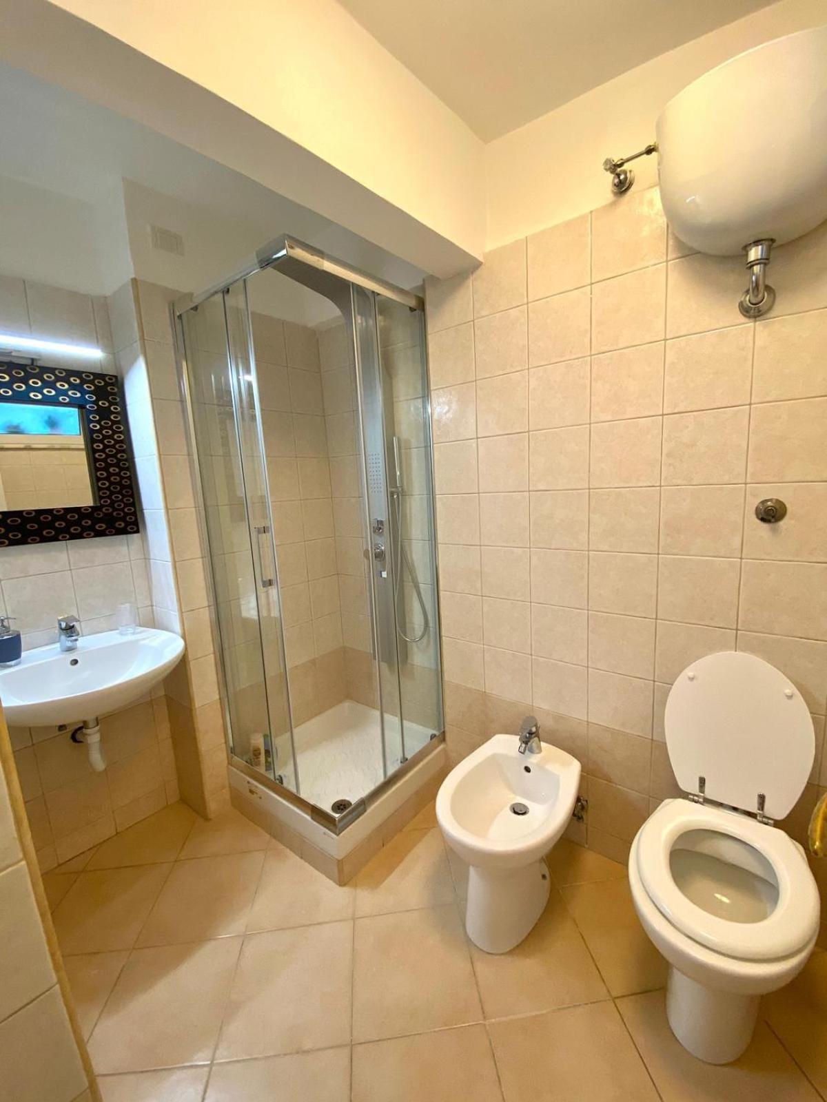 Al Teatro Bed and Breakfast Reggio di Calabria Exteriör bild